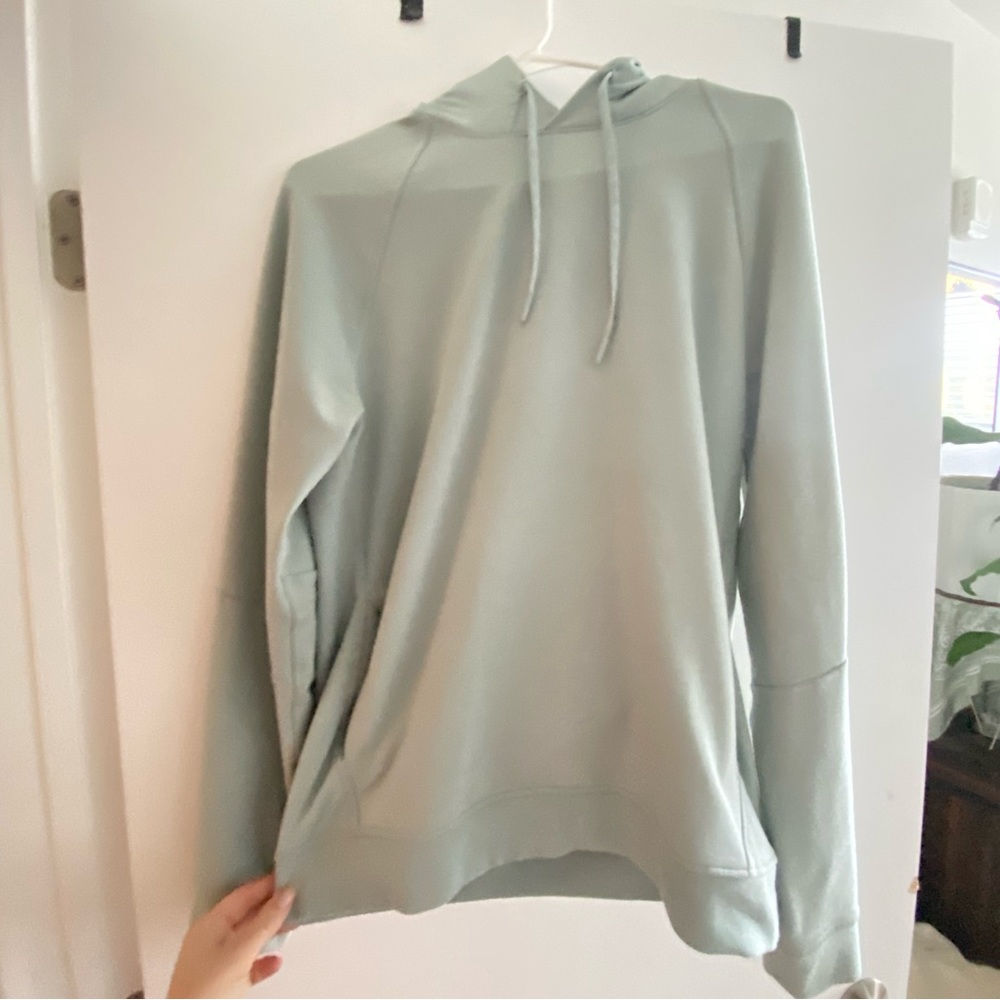 Men’s Lululemon Hoodie Sweatshirt light blue size M